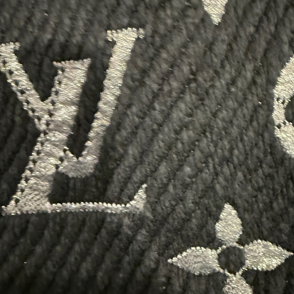 Louis Vuitton Monogram Black and Silver Scarf - Picture 5 of 6